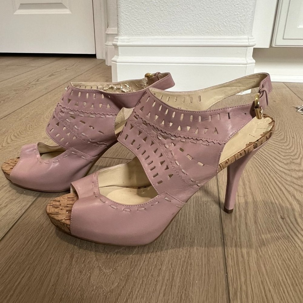 Pink leather upper Maxstudio contemporary slingback heel with cutouts - Picture 1 of 11